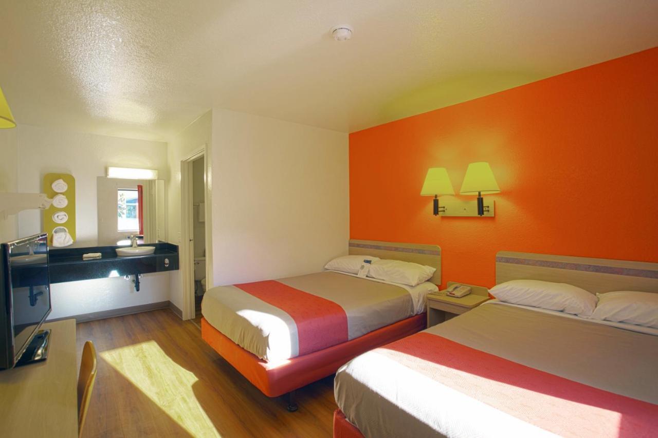 North Charleston Lodge Room photo