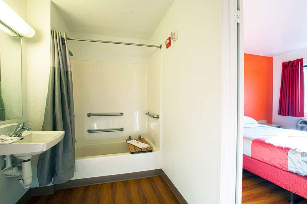 North Charleston Lodge Room photo